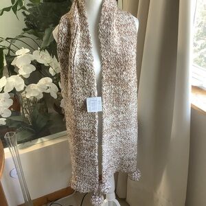 New Awamaki Peruvian Handmade Alpaca Wool  Knit Scarf with Pom- Poms